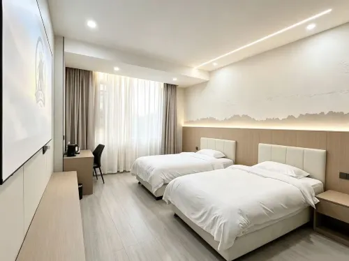 Fenghua Lizhi Hotel - parking