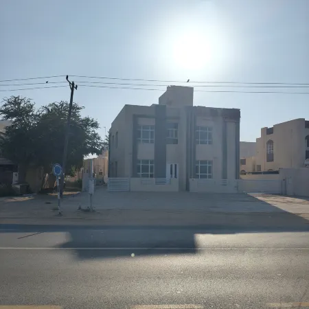 Chinese house muscat