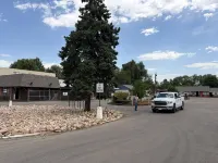 Cabins on Main Longmont - Parking
