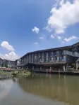 Aurora Wenquan Vacation Boutique Stay (Wentang Ancient Well Spring Street) - วิวภูเขา