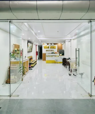 Van Anh Hotel - موقف سيارات