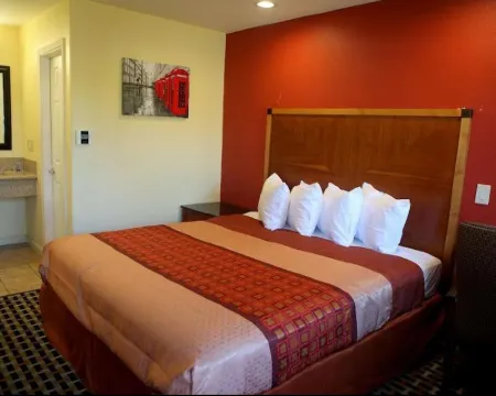 Bay Breeze Inn Hotels in Oakland