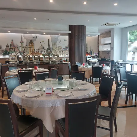 Vareena Palace Hotel
