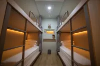 Calistar Hotel