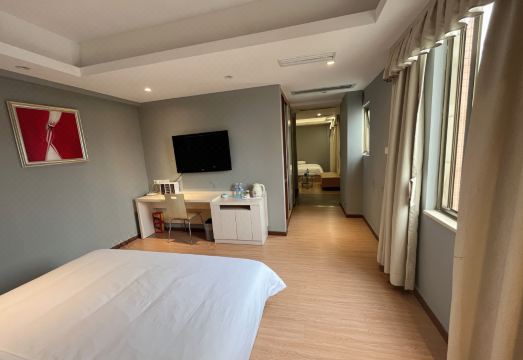7 Days Inn - Housity