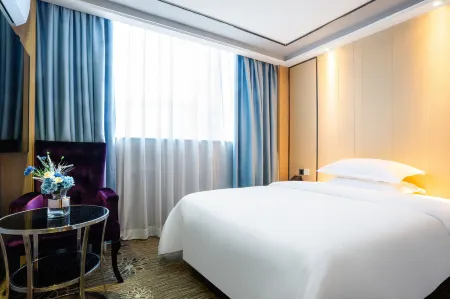 Mandolon Hotel (Shenzhen Liantang Metro Station Store)