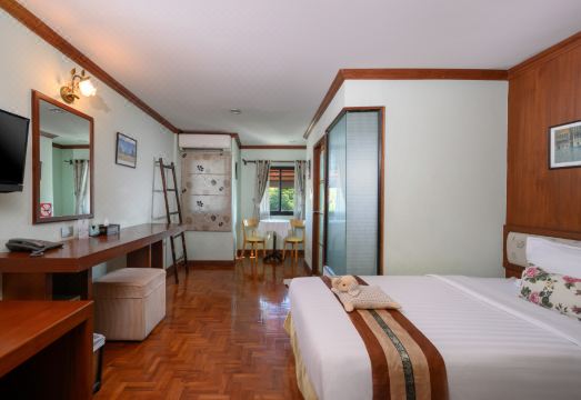 1. 에스티아 치앙마..