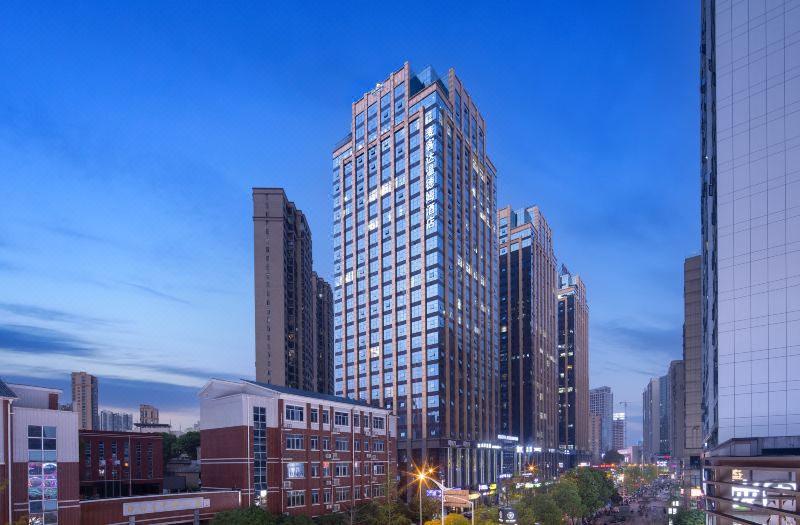 Changsha Microtel by Wyndham Hotel (Taskin Provincial Government Store)