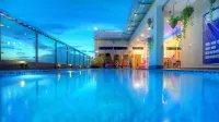 Orussey One Hotel & Apartment - Swimmingpools