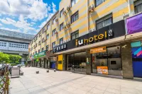 IUホテル(上海交大江川路地下鉄駅) 上海交通大学行キャンパス-総合体育館周辺のホテル