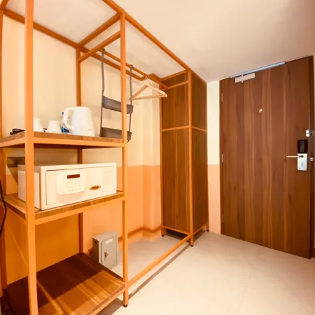 Miami Hotel Bangkok Отели рядом с достопримечательностью «Станция BTS Асок»