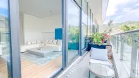 Luoping JiuLong Waterfall Lakeside Courtyard - balcony