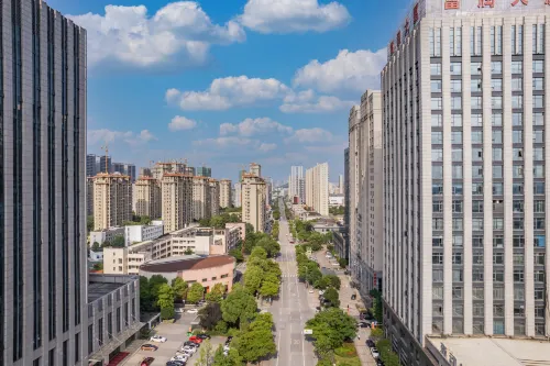 Boman Hotel (Zhuji High-speed Railway Station Baolong Plaza)