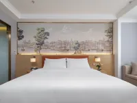 Vienna Hotel (Minquan Railway Station) Hotels in Minquan
