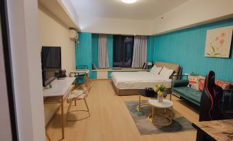 Immediate Home E-sports Cinema Hotel (Chuhe Han Street Subway Station Provincial Museum)