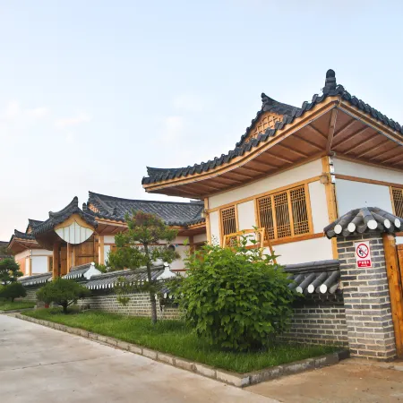 Yanji May Lilac Homestay Village