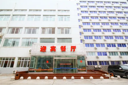 Juntong Great Wall Hotel (Lanzhou University & Lanzhou Railway Station Branch) Отели рядом с достопримечательностью «Changqing School of Lanzhou University of Finance and Economics Student Union»