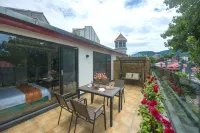 Lushan Yunlian Hotel (Guling Street Cableway Upper Platform) Hotel dekat Jinxiu Valley