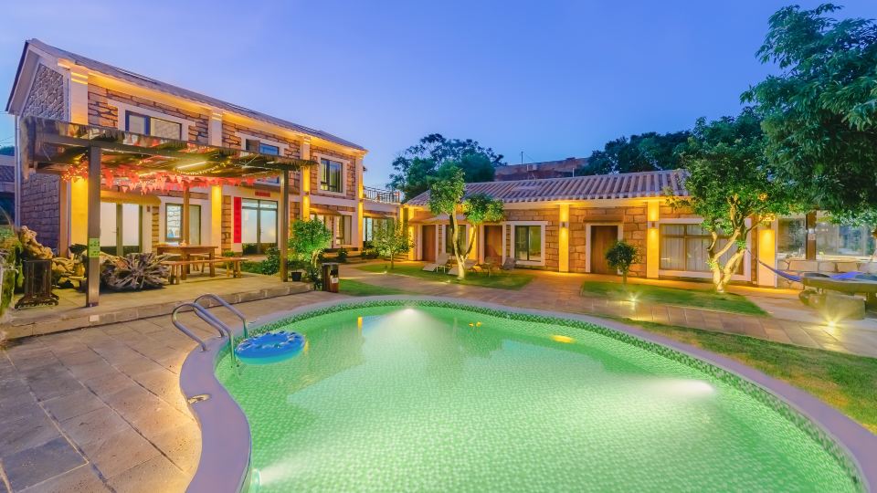 Weizhou Island Stone Yuanshe Coral Stone Homestay