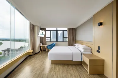 CCINN Hotel (Chongzuo Ningming store) Hotels near Rongfeng Tower