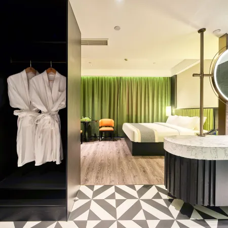 Yueweizhi · Rong Hotel (Baoding Wanbo Plaza & North Baobai Shopping Plaza Branch) Hotel di Baoding