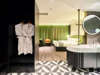 Yueweizhi·rong Hotel (Baoding Chaoyang North Street Wanda Plaza branch)