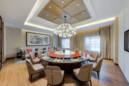 Ya Tai Hotel Отели рядом с достопримечательностью «Ouyun Park (North Gate)»