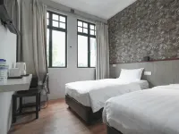 The Noble Hotel Hoteles cerca de Embalse MacRitchie