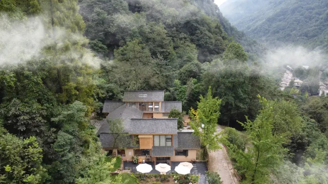 Qingcheng Mountain several mountain houses