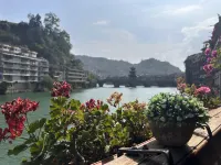 Lixuhuan Inn - parking