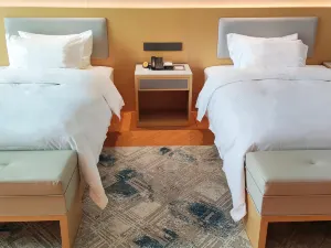 Guoren Royal Hotel