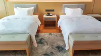 Guoren Royal Hotel - parcheggio