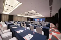 Radisson RED Xuzhou Yunlong Lake - Romantic