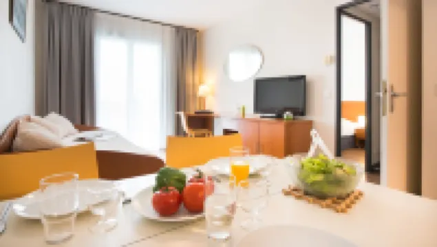 Comfort Aparthotel Saint-Nazaire les Portes de l Ocean Hotels in Saint-Nazaire