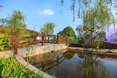 Yuanda Yuanmushanju Отели в г. Хендун