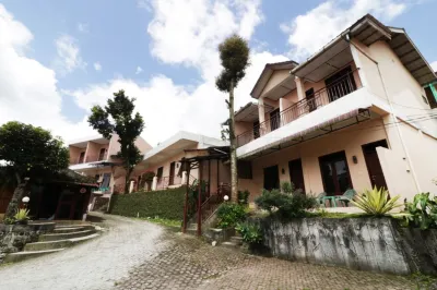 Villa Bre Batunanggar Hotel dekat Villa Armina Tongging