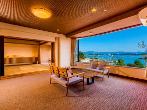 Ooedo Onsen Monogatari Premium Shirahama Gyoen（Old:Yukai Resort Premium Shirahama Gyoen）