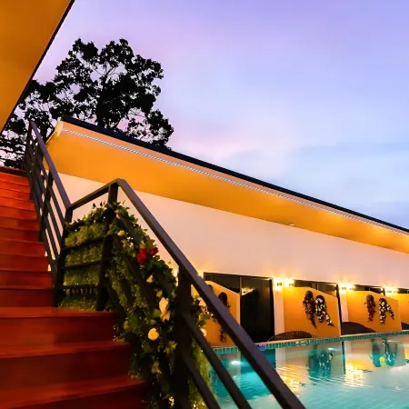 Fresh Resort Pattaya Отели рядом с достопримечательностью «Парк Юрского Периода»
