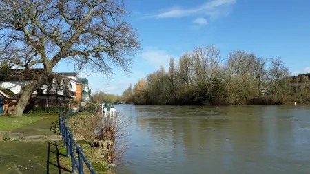 Wilson Lodge Отели рядом с достопримечательностью «Maidenhead Railway Bridge»