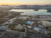 Xiushan Lake View Holiday Inn (Ma'anshan Xiushan Lake Park High-speed Railway Station)