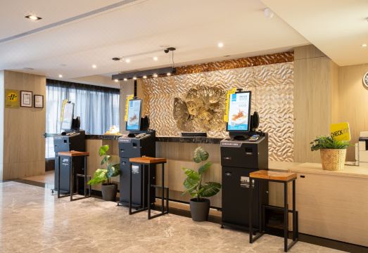 용 위에 저니 호텔