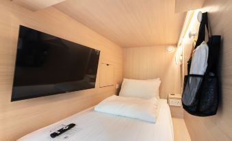 Jyu Capsule Hotel