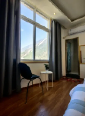 Hailuogou Shuangyue Scenic Homestay