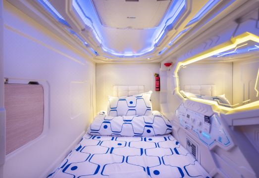 스페이스 스테이션 호스텔 캡슐 내부
