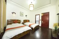 Yuyantang Riverside Courtyard Boutique Inn - Inns