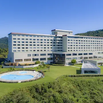 Mercure Kyoto Miyazu Resort & Spa Отели рядом с достопримечательностью «Компания Shiraito Shuzo Co., Ltd.»