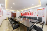 Aksu Nguyen Hotel