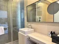Grand Madison (Qingdao Wusi Square Sea View)