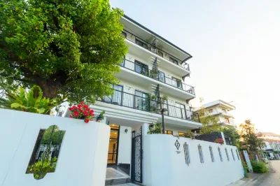 Le Ville Lanna Chiang Mai Gate Old Town Hotel Hotel dekat Wat Pa Daet