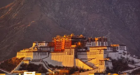 Gesang Huaxiang Xiangfen Hotel Отели рядом с достопримечательностью «Potala Palace»